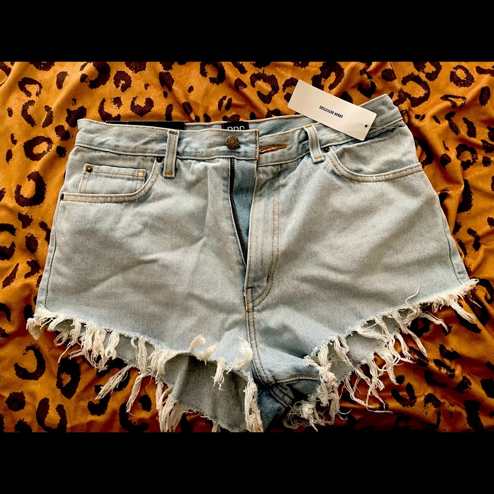 BDG high rise cheeky short size 31